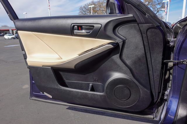 Used 2015 Lexus IS 250 w/ Navigation System Package image 22