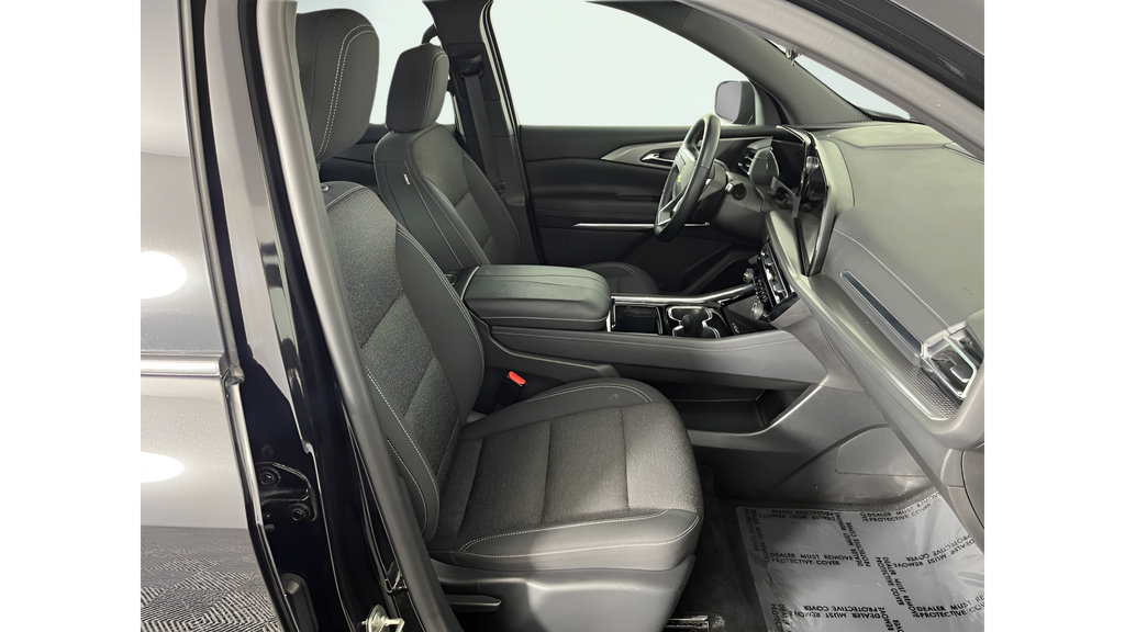 Used 2024 Chevrolet Traverse LT AWD/4WD image 17