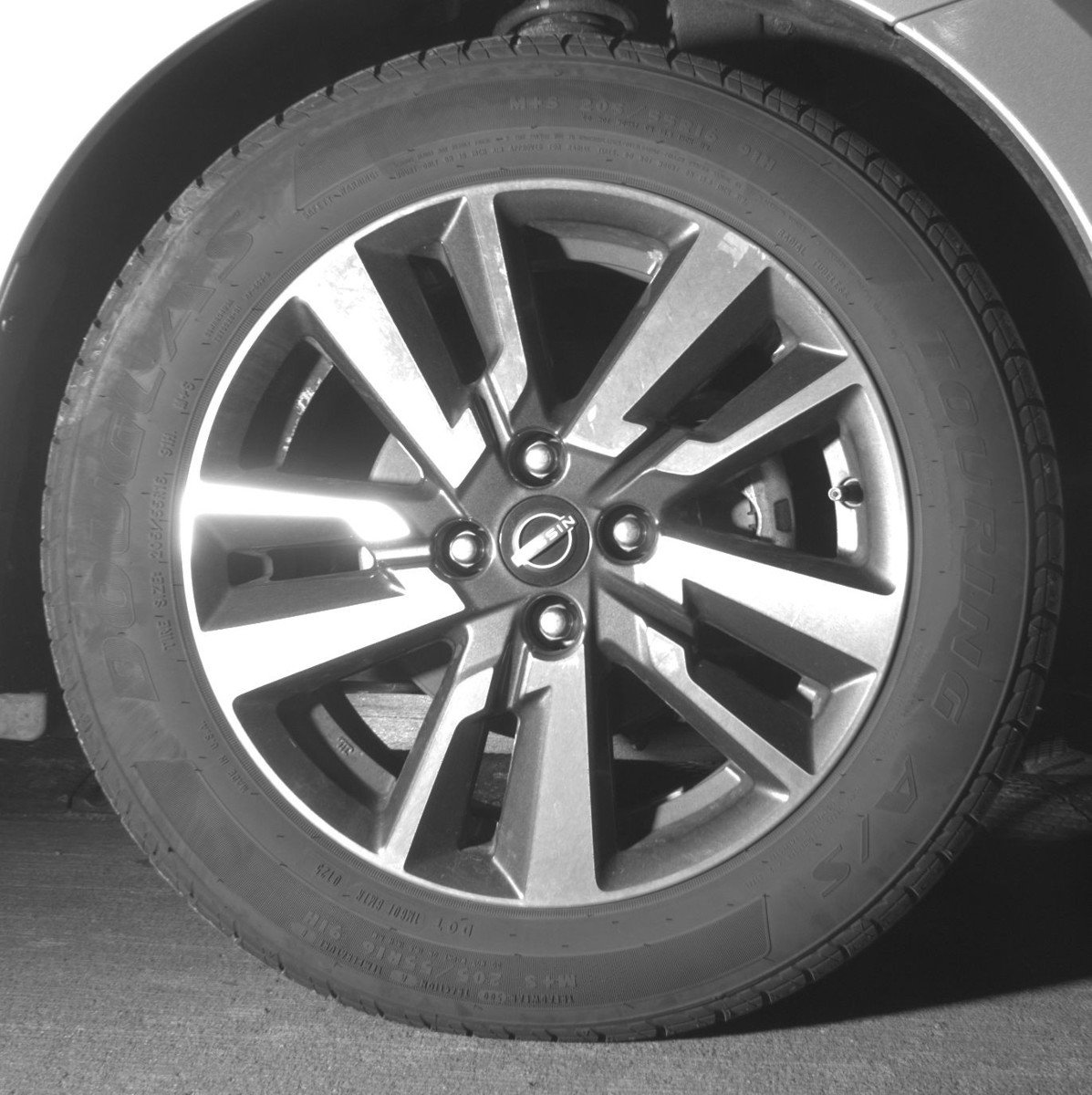 Used 2025 Nissan Versa SV FWD image 13