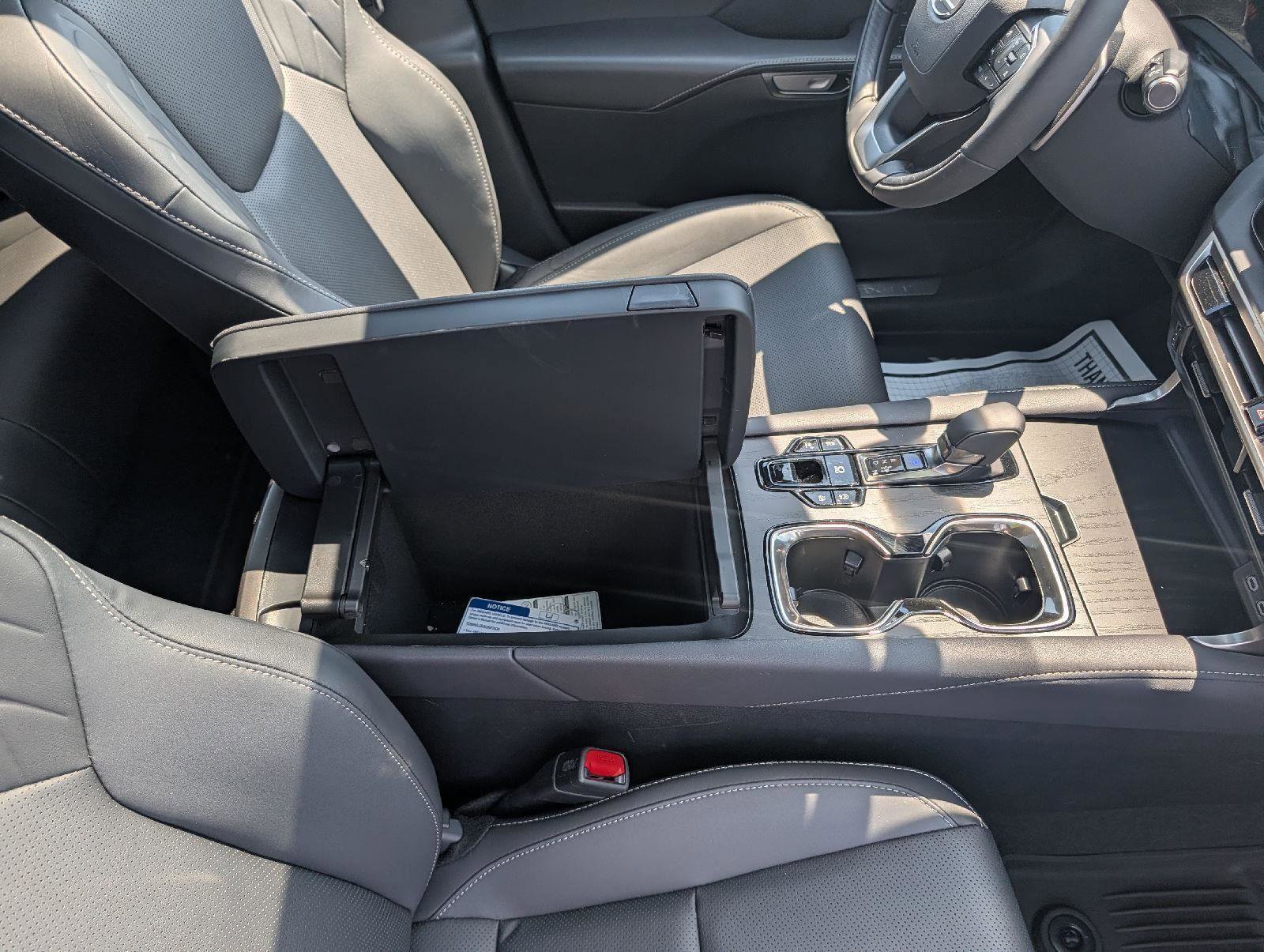 Used 2025 Lexus RX 350 Premium w/ Accessory Package AWD/4WD image 22