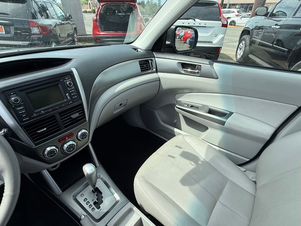 Used 2012 Subaru Forester 2.5X Limited AWD/4WD image 17
