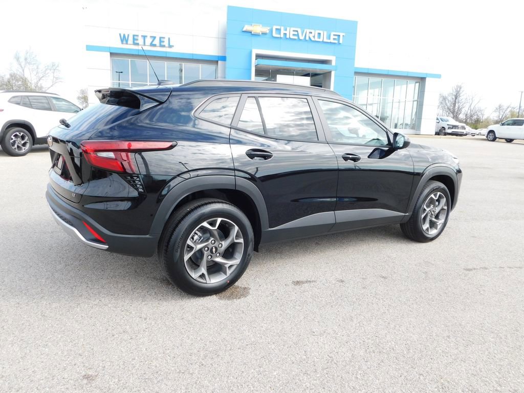 New 2026 Chevrolet Trax LT w/ Driver Confidence Package FWD image 3
