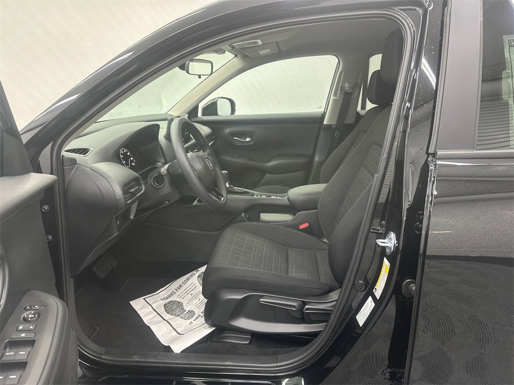 New 2026 Honda HR-V LX image 9