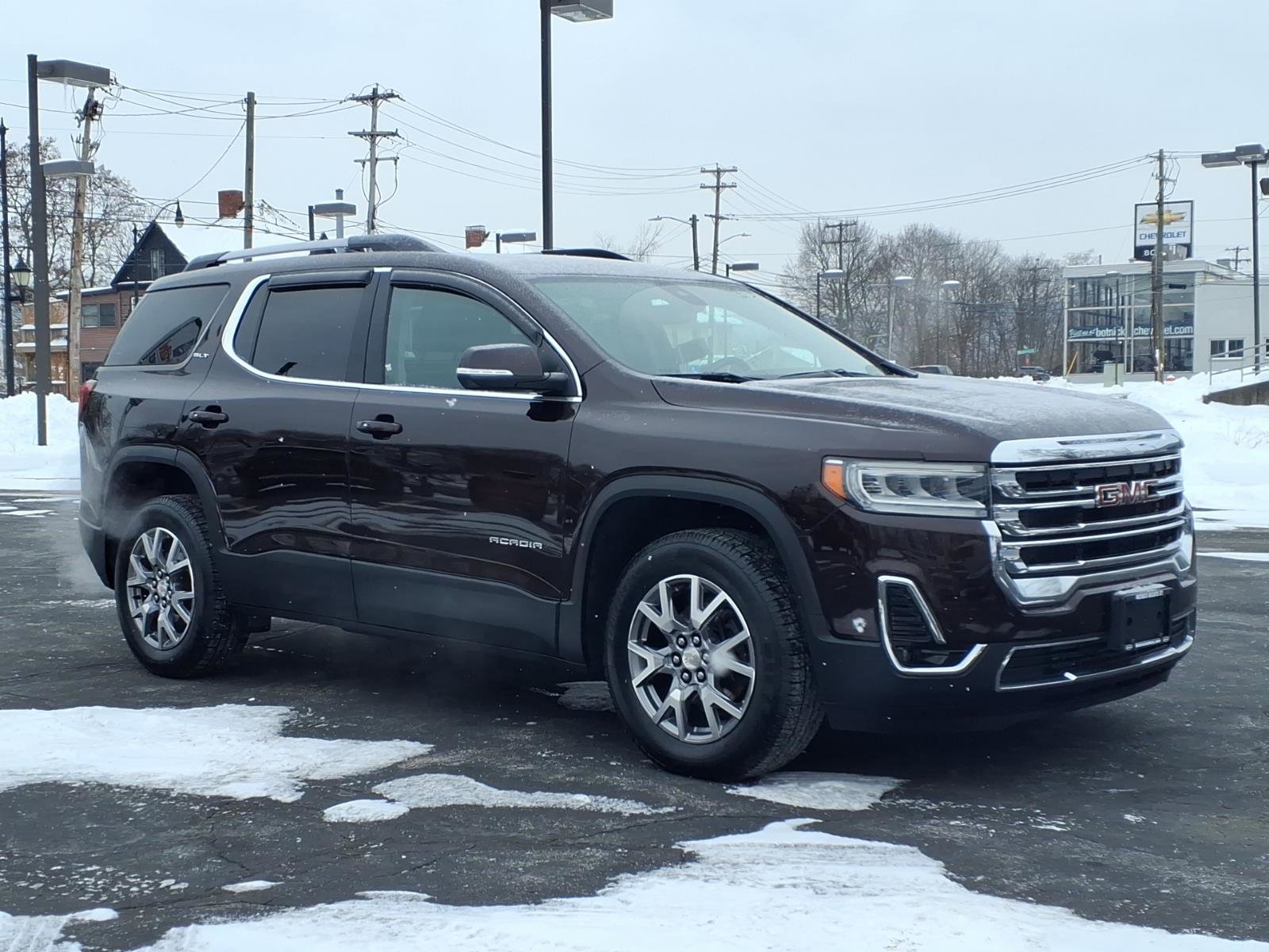 Used 2020 GMC Acadia SLT w/ Driver Alert Package II image 1