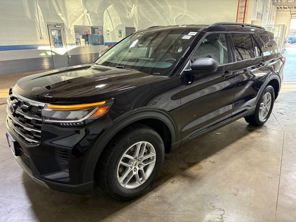 New 2026 Ford Explorer Active image 4