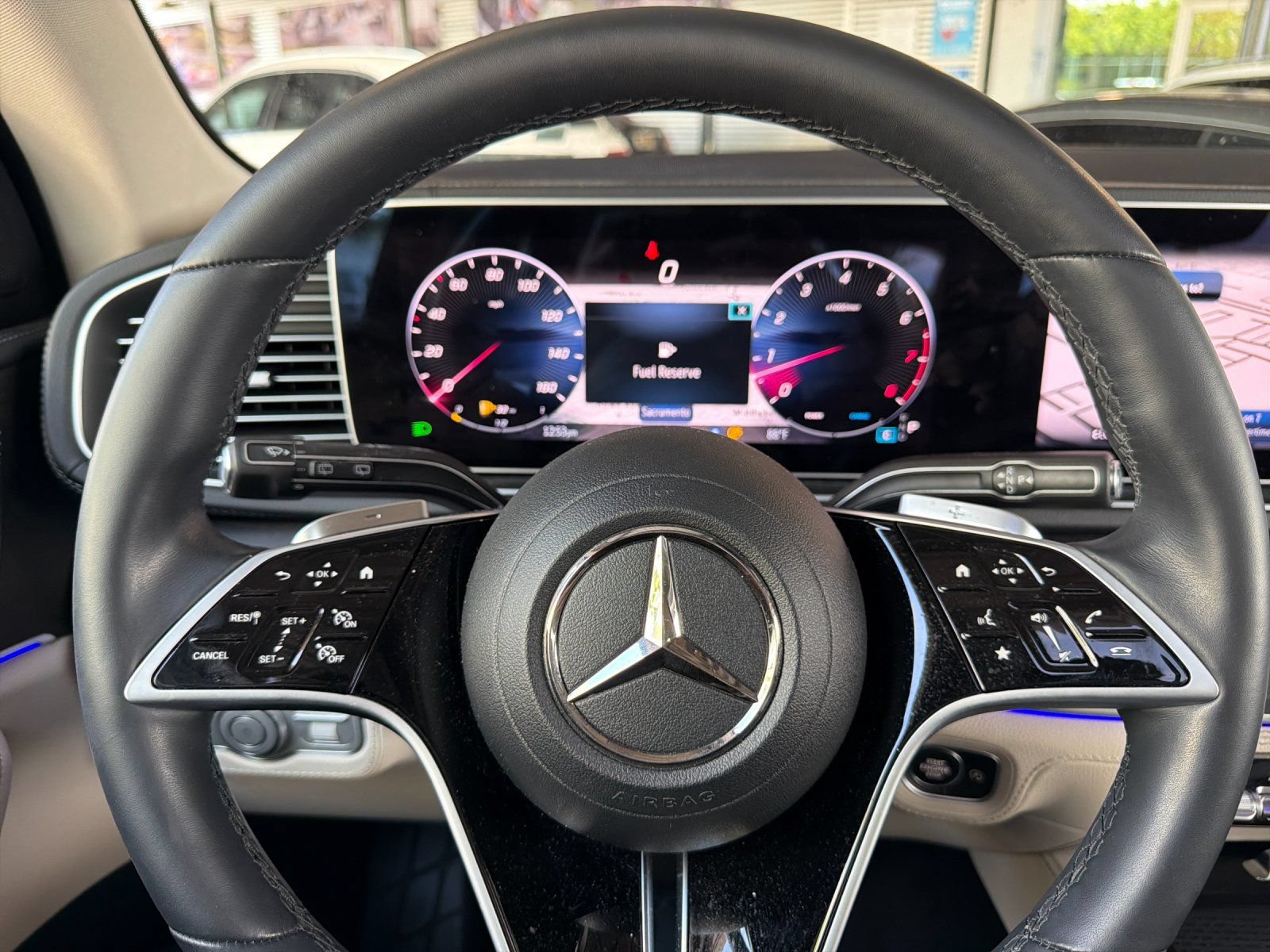 Used 2024 Mercedes-Benz GLE 350 4MATIC image 23