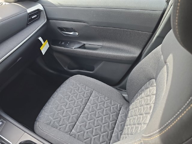 New 2026 Nissan Kicks SV w/ SV Premium Package FWD image 17