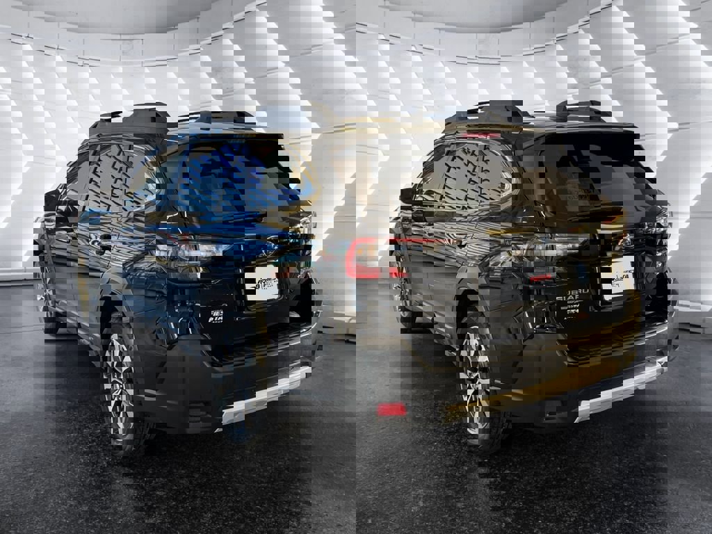 Used 2025 Subaru Outback Limited image 6