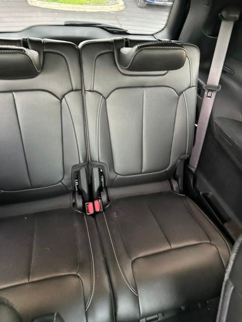 Used 2024 Jeep Grand Cherokee L Limited AWD/4WD image 9