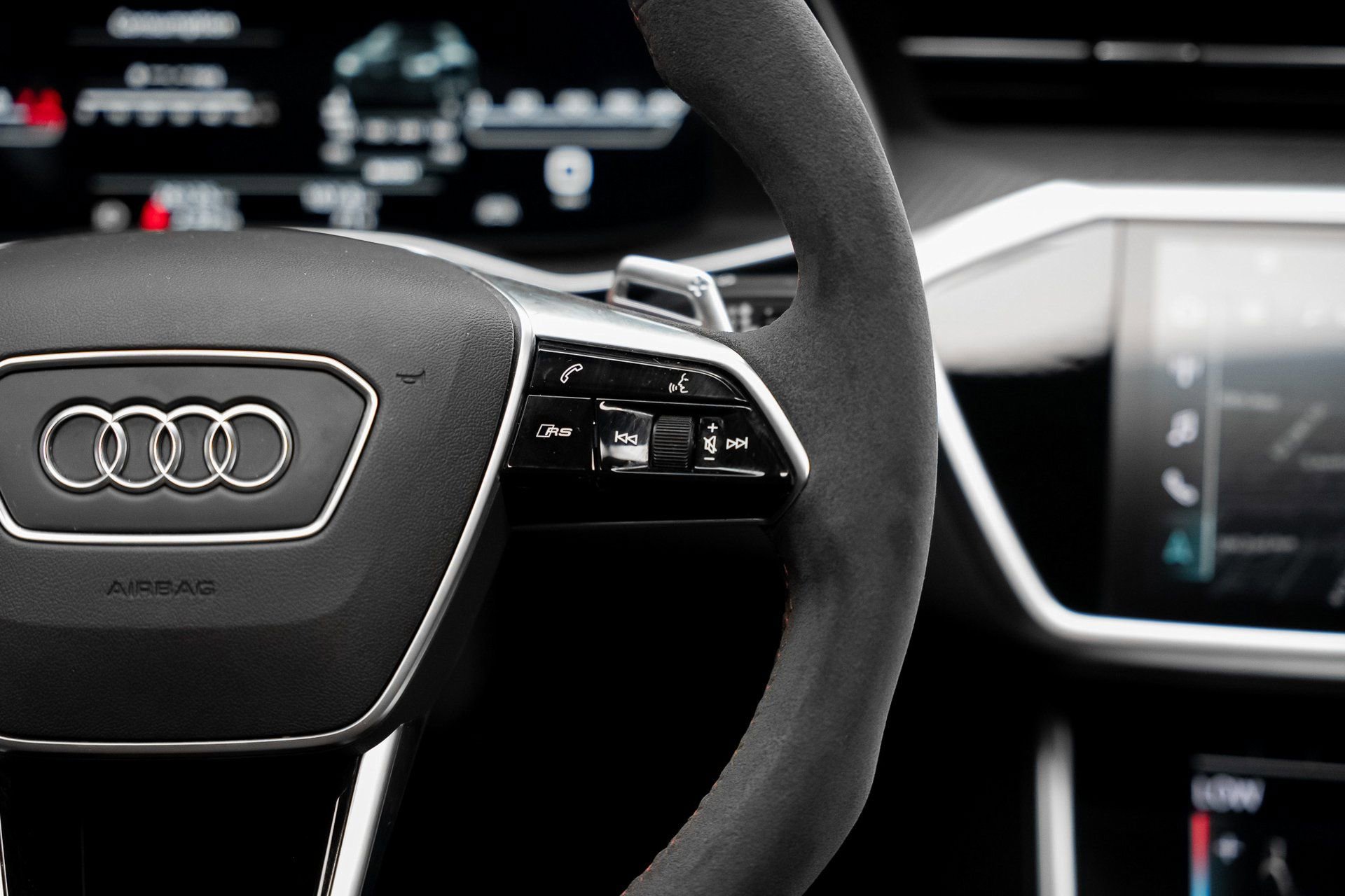 Used 2022 Audi RS 6 AWD/4WD image 43