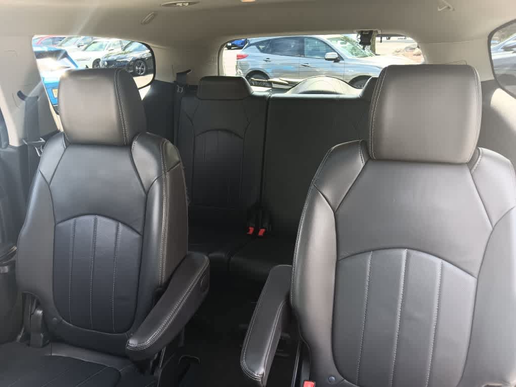 Used 2017 Buick Enclave Leather FWD image 16