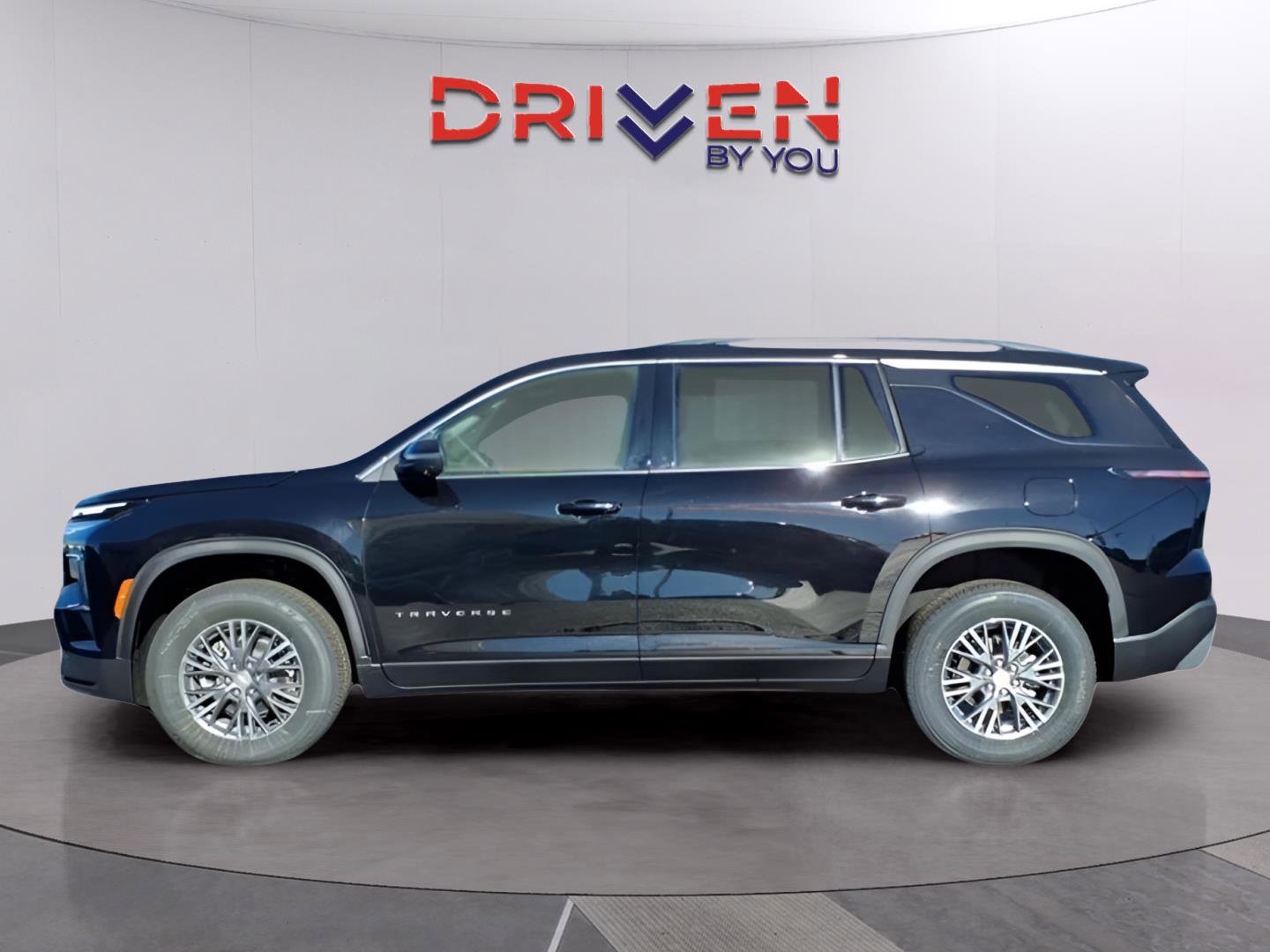 New 2026 Chevrolet Traverse LT w/ Driver Confidence Package image 2
