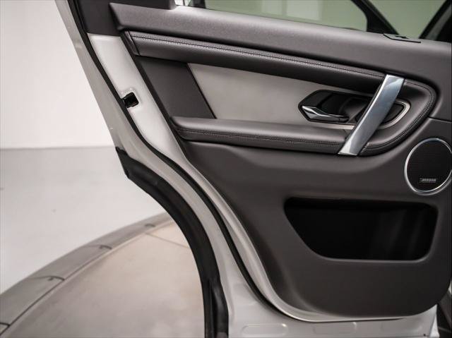 New 2026 Land Rover Discovery Sport Landmark AWD/4WD image 24