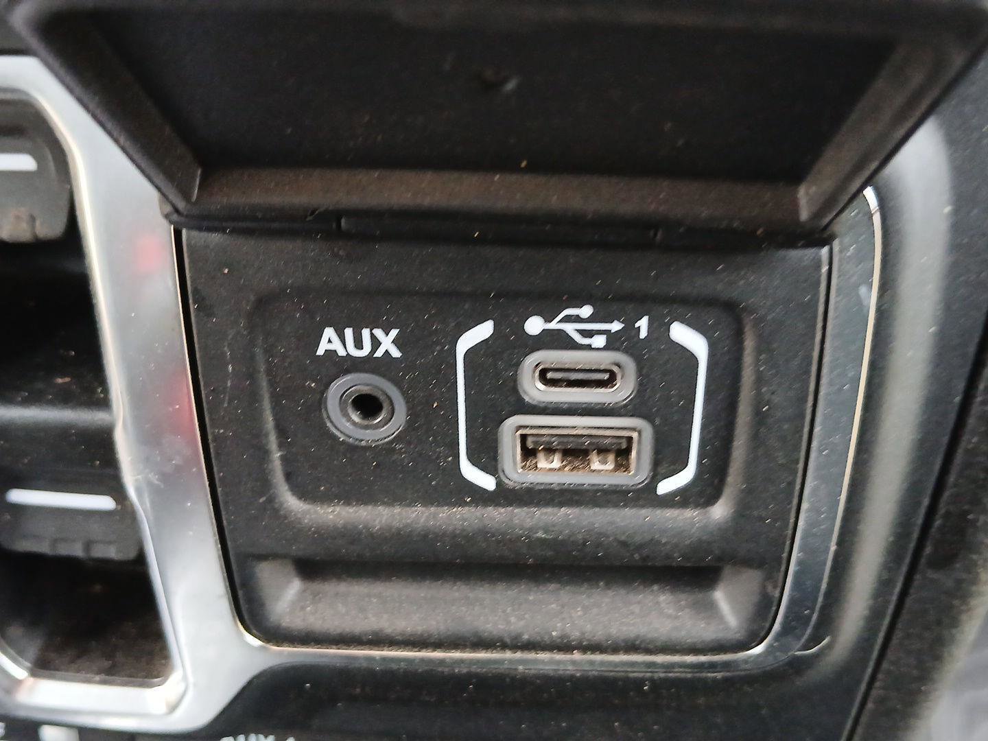 Used 2024 Jeep Gladiator Sport image 22