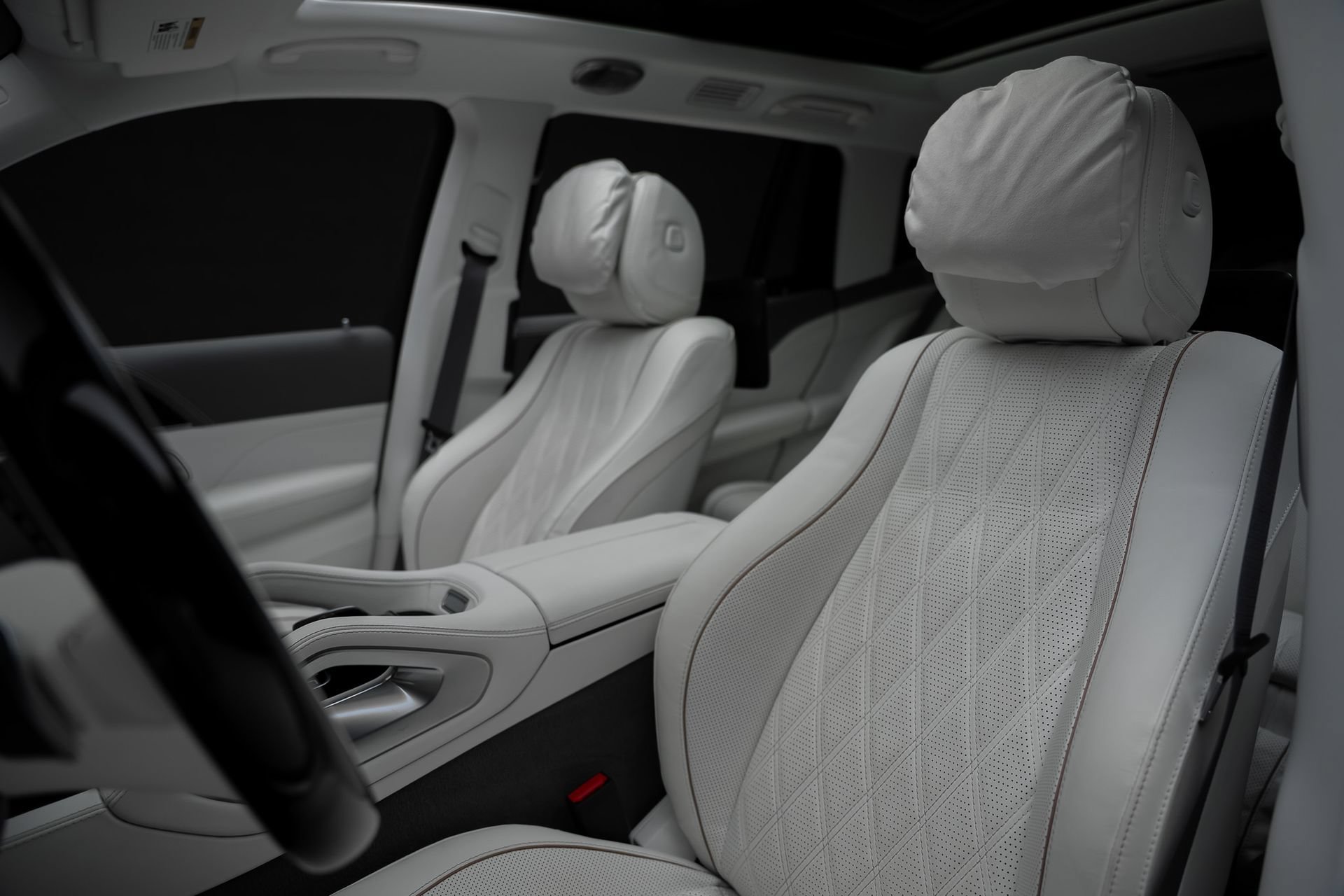 Used 2025 Mercedes-Benz Maybach GLS 600 4MATIC image 66