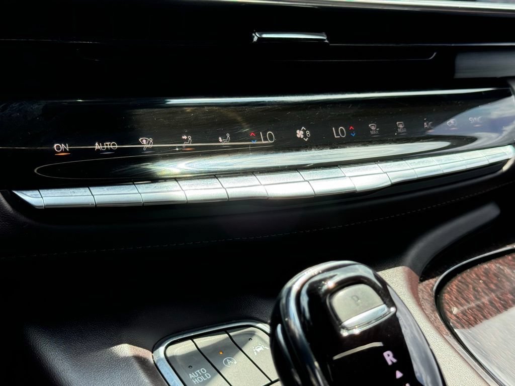 Certified 2023 Cadillac Escalade Sport Platinum AWD/4WD image 31