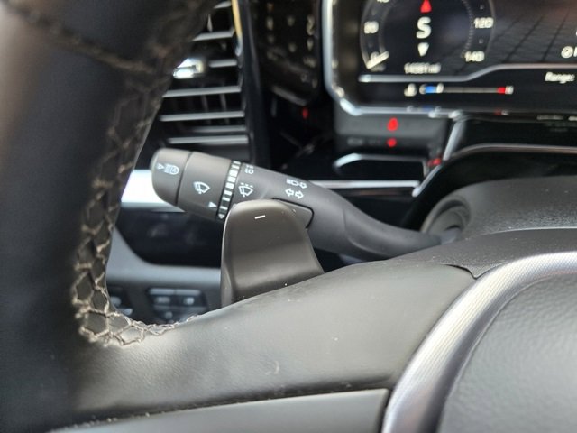 Used 2025 GMC Sierra 1500 Elevation image 26