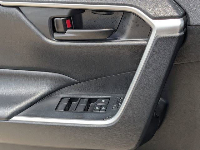 Used 2023 Toyota RAV4 LE AWD/4WD image 25