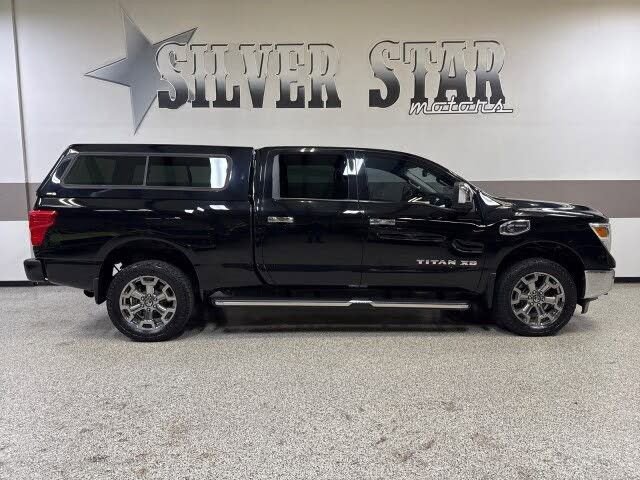 Used 2018 Nissan Titan SL w/ Chrome Package AWD/4WD image 43
