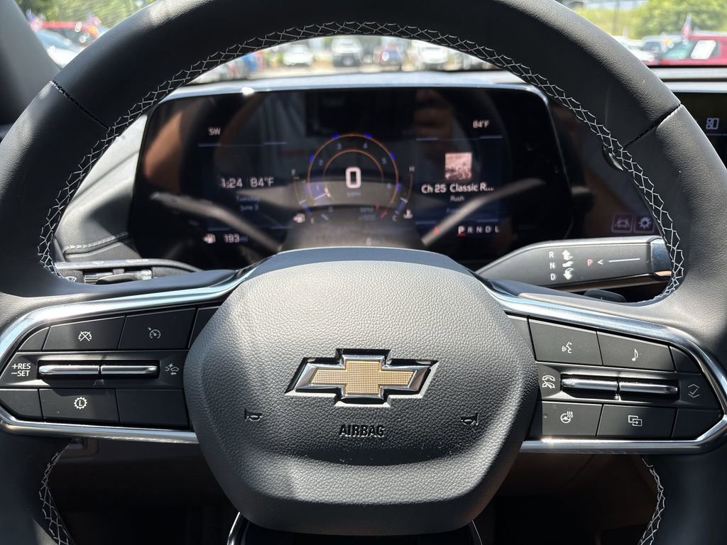 New 2025 Chevrolet Traverse LT image 12