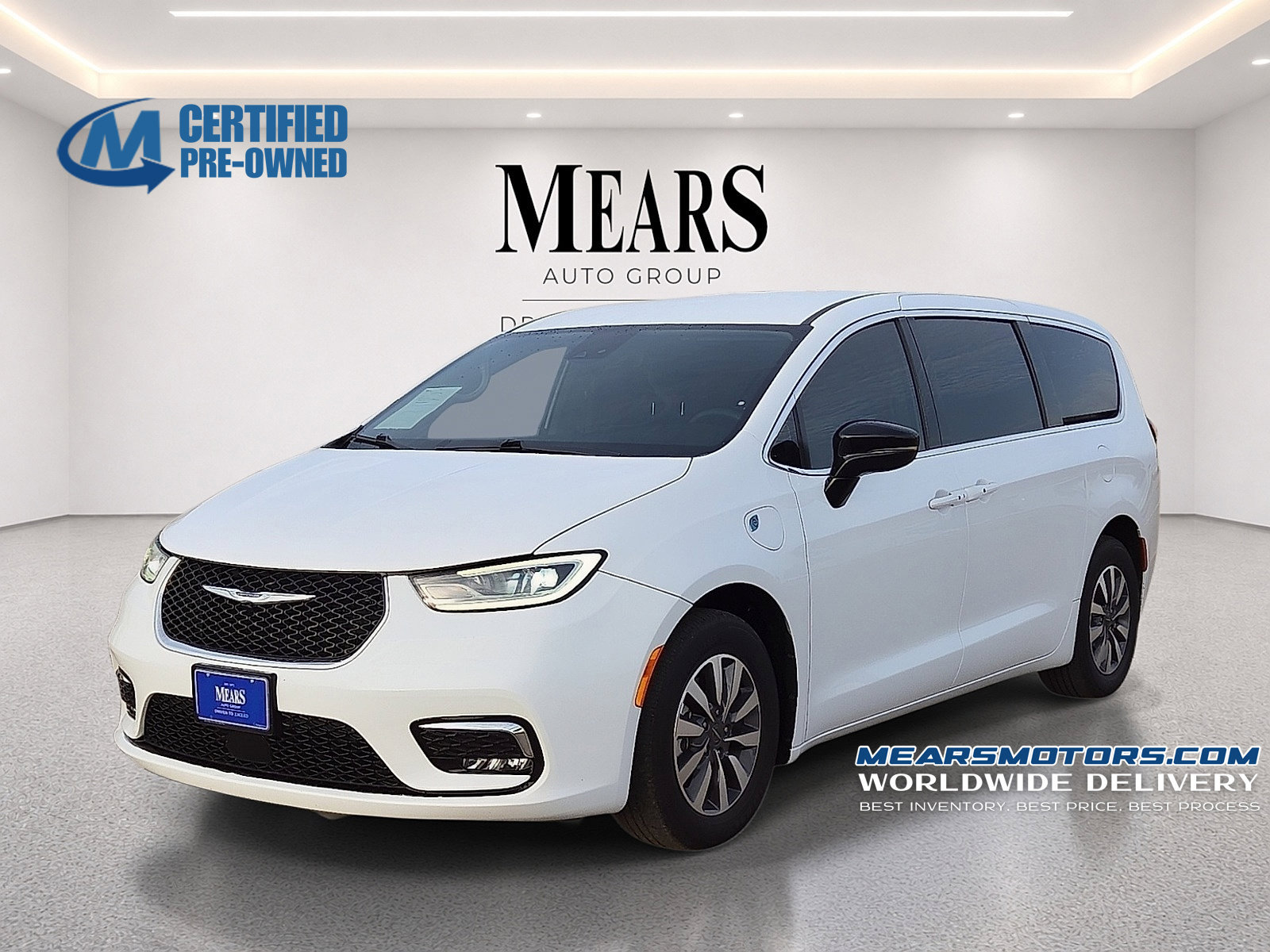 Used 2024 Chrysler Pacifica Limited FWD image 1
