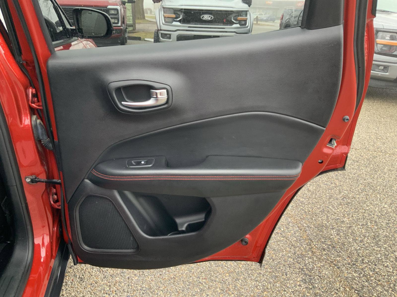 Used 2018 Jeep Compass Trailhawk w/ Navigation Group image 51