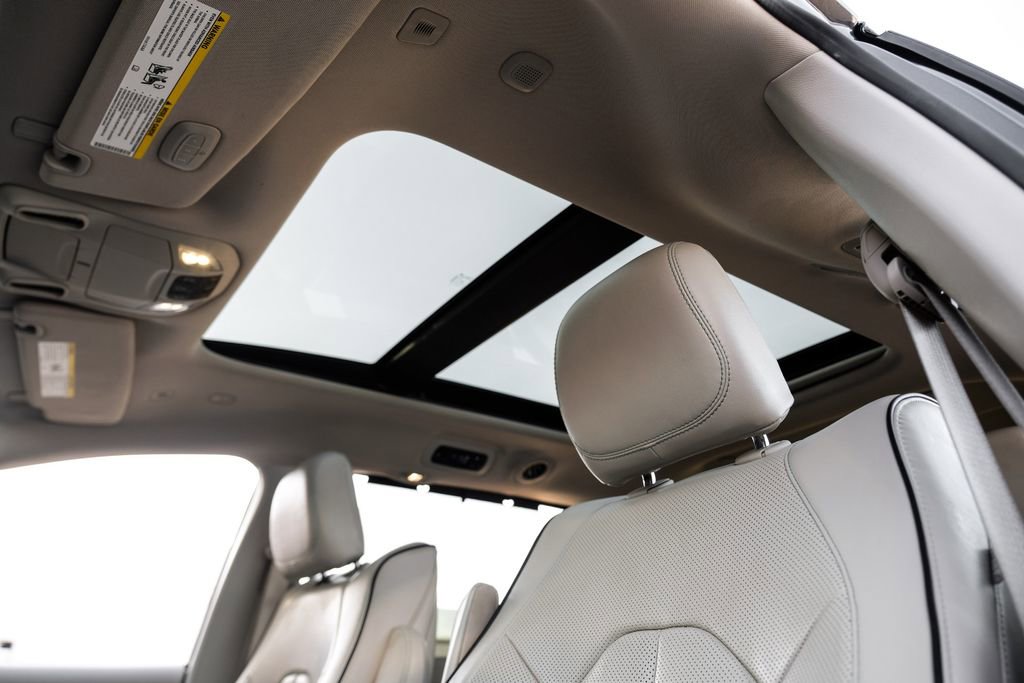 Used 2019 Chrysler Pacifica Limited w/ Advanced Safetytec Group image 5