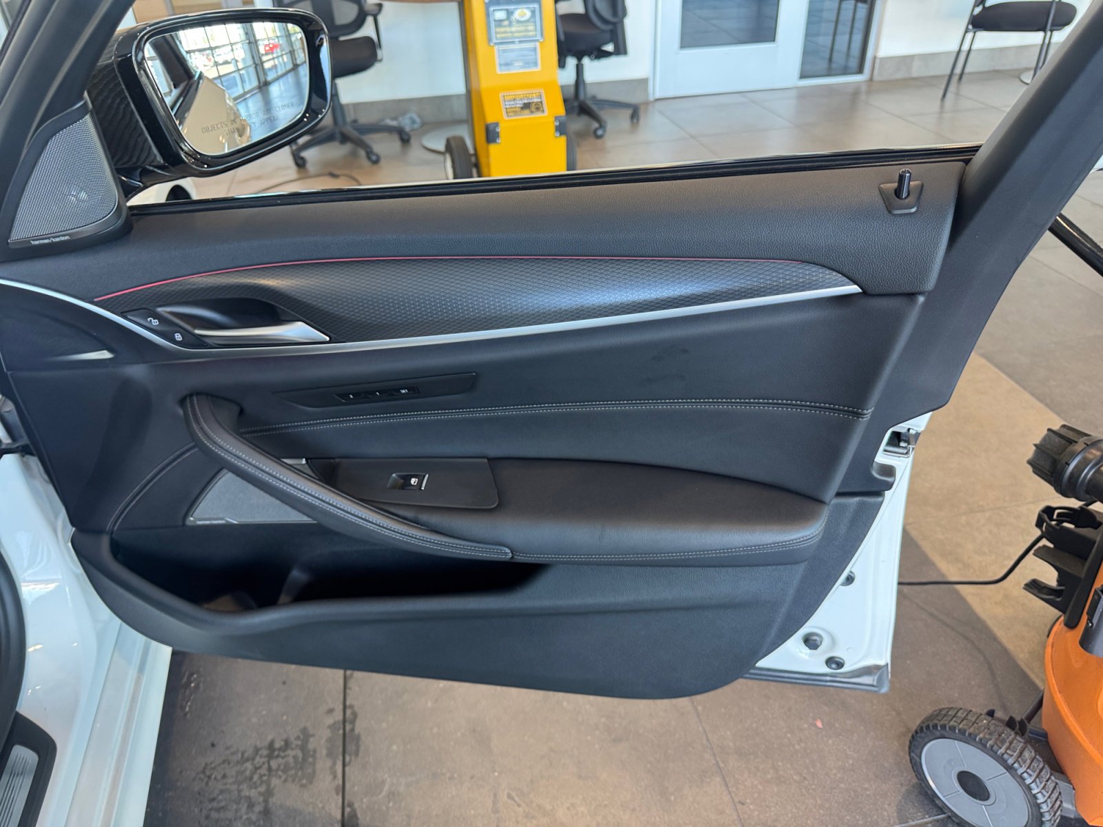 Used 2021 BMW 540i w/ M Sport Package image 16