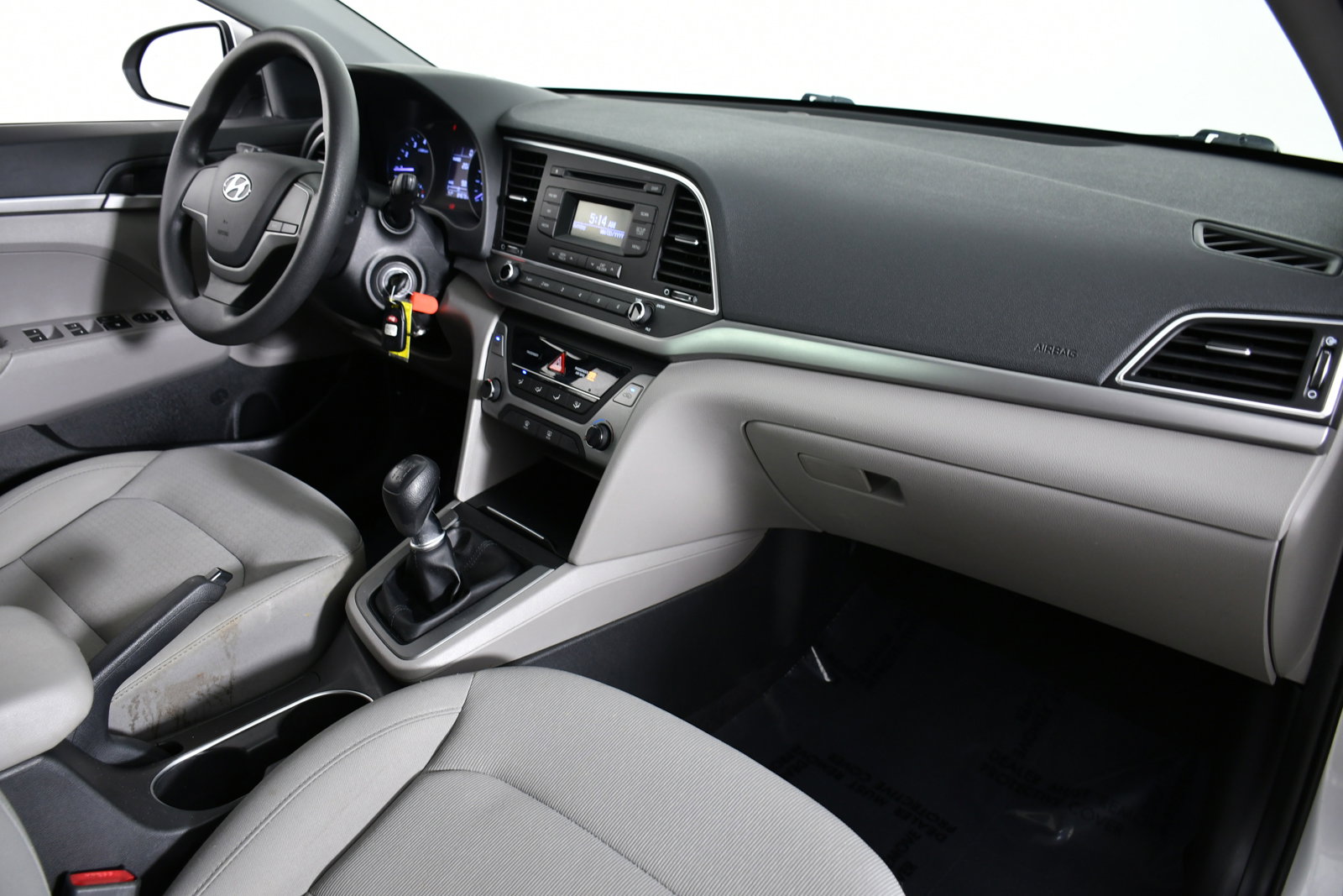 Used 2017 Hyundai Elantra SE image 25