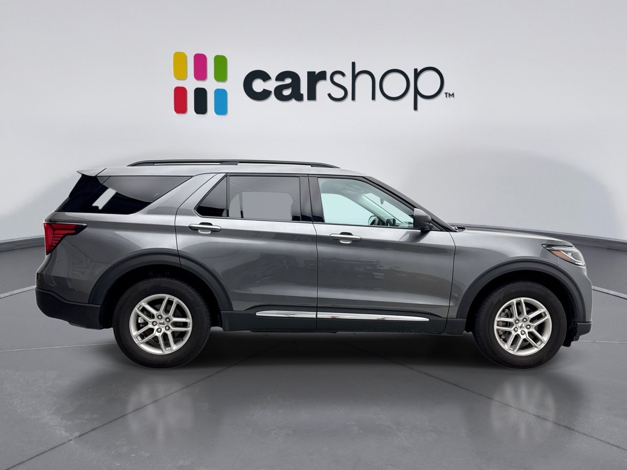 Used 2025 Ford Explorer Active AWD/4WD image 6