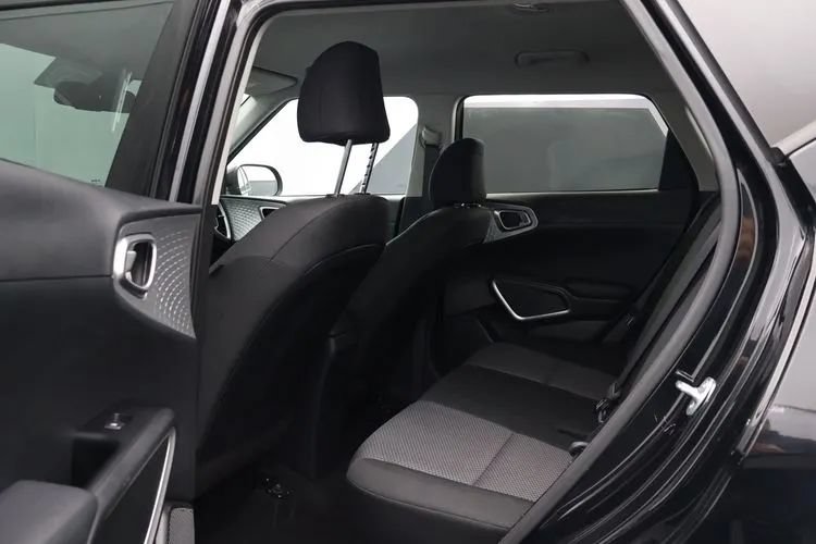 Used 2024 Kia Soul LX w/ Option Group 015 FWD image 15