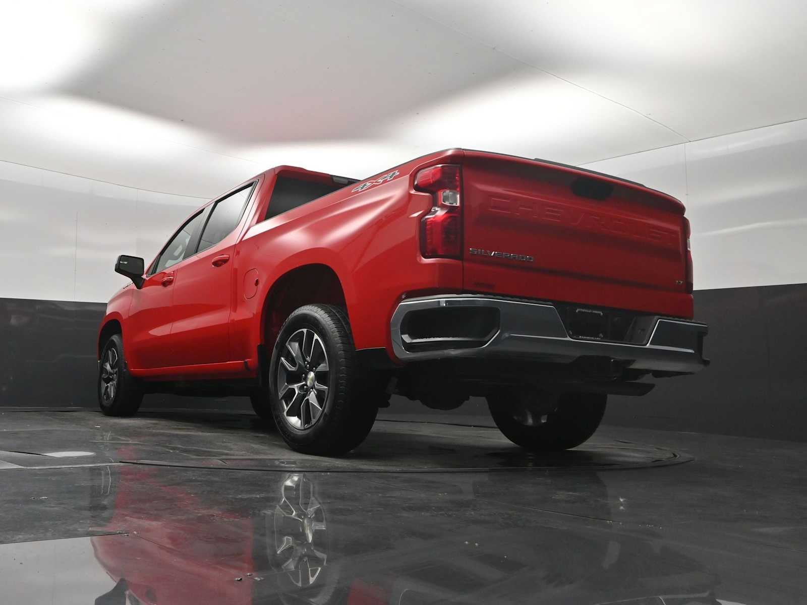 Used 2023 Chevrolet Silverado 1500 LT AWD/4WD image 22