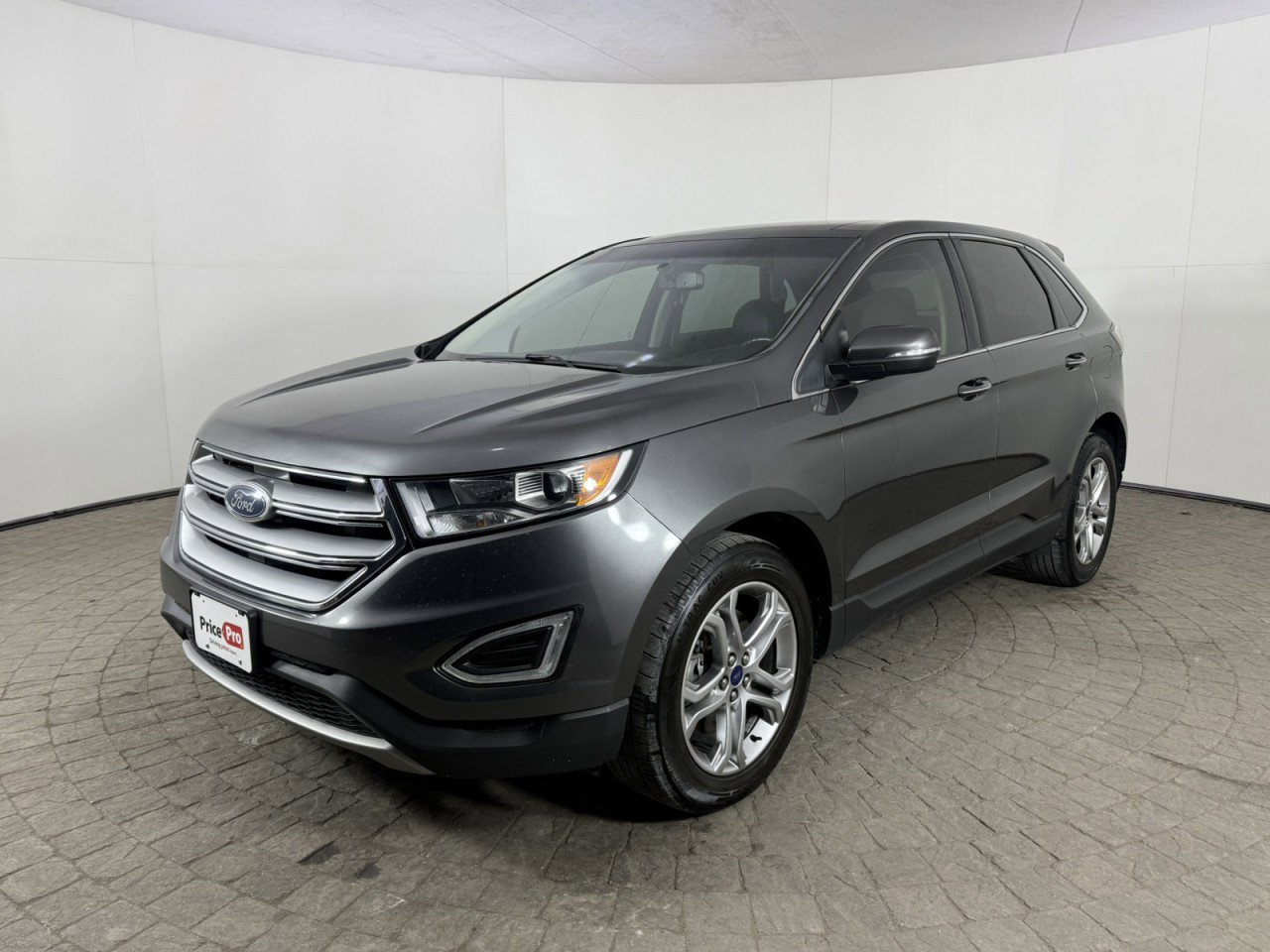 Used 2016 Ford Edge Titanium w/ Equipment Group 301A image 3
