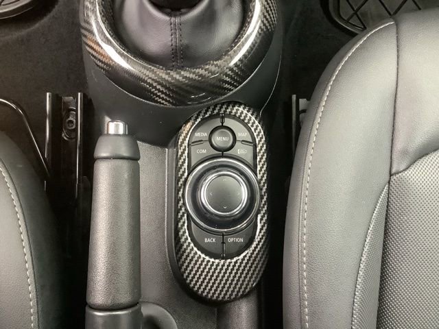 Used 2023 MINI Cooper 4-Door Hardtop image 32