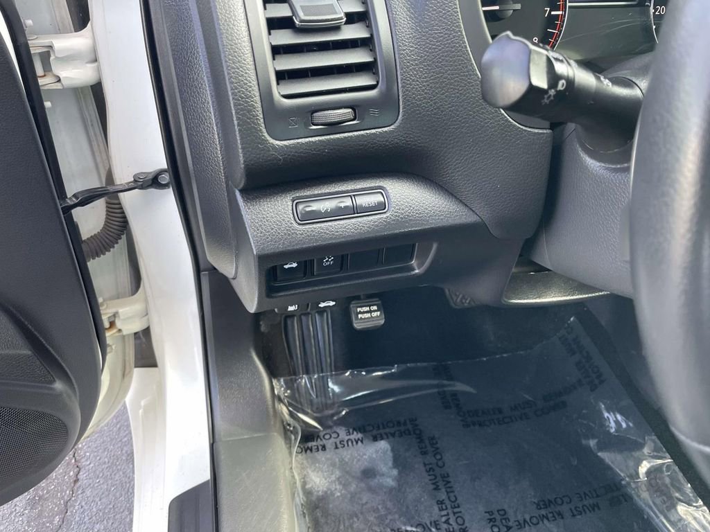 Used 2018 Nissan Altima 2.5 SR image 29