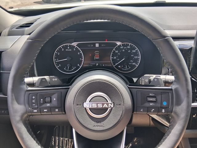 Used 2024 Nissan Pathfinder SL FWD image 27