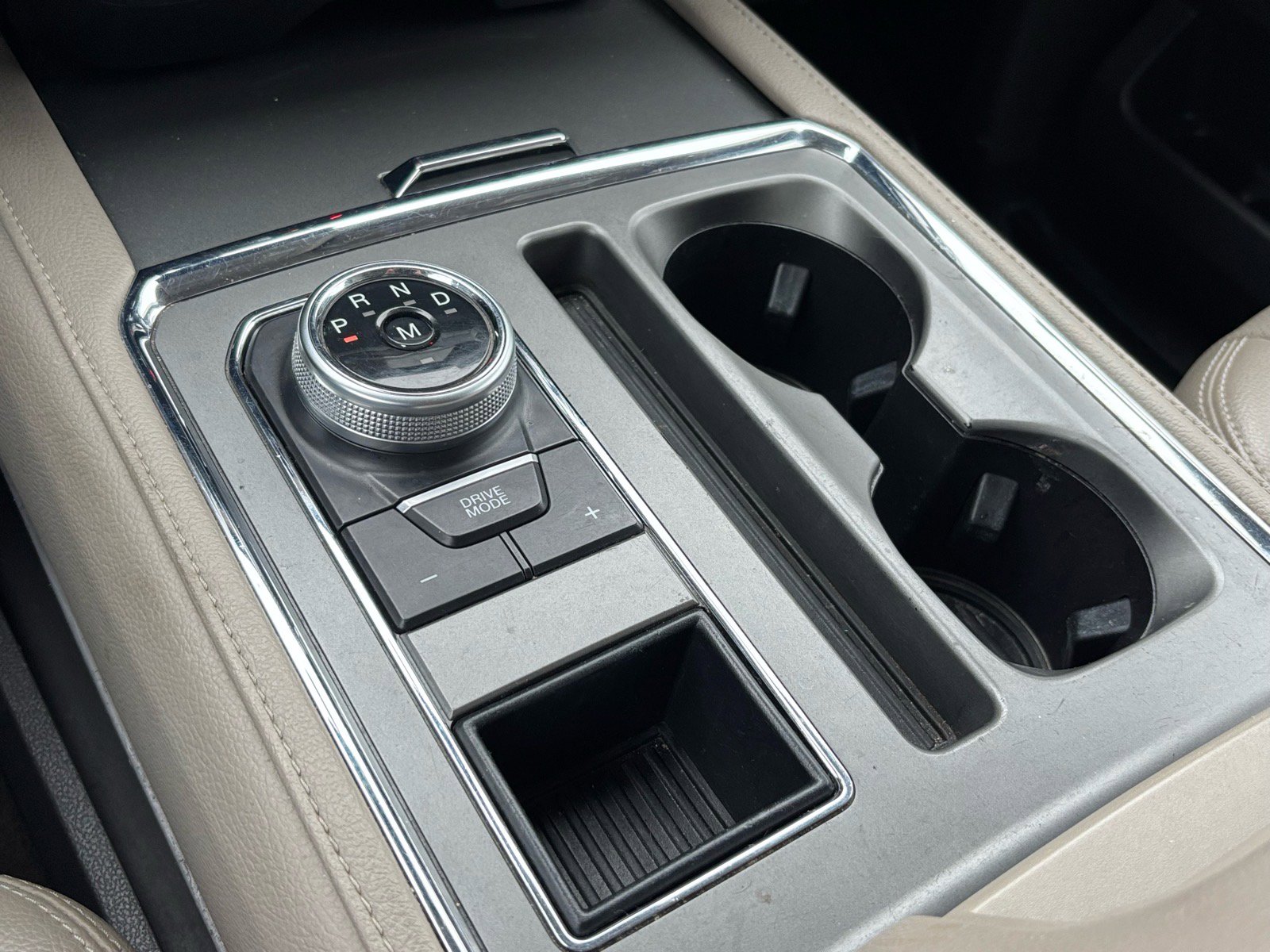 Used 2019 Ford Expedition XLT w/ Equipment Group 202A image 19