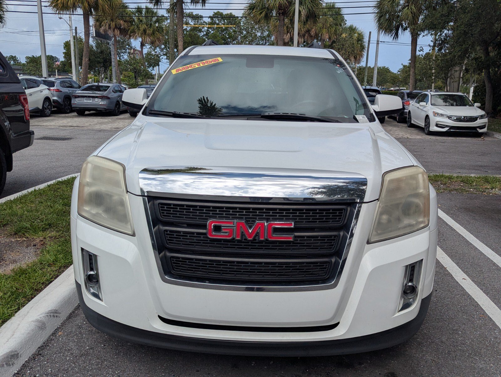 Used 2015 GMC Terrain SLT FWD image 2