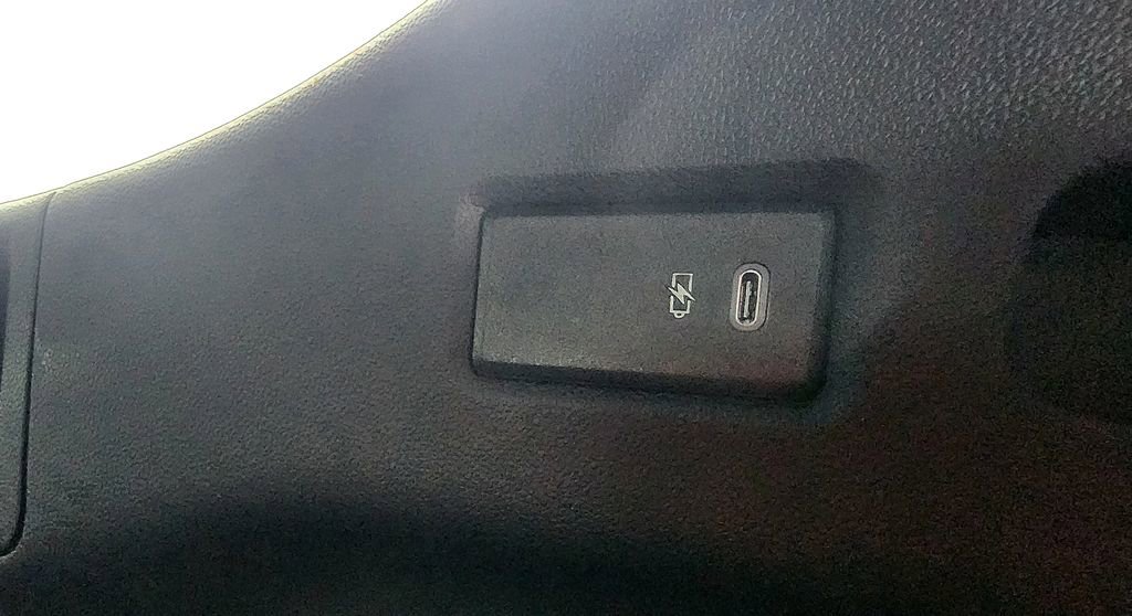 Used 2022 Chevrolet Suburban LT AWD/4WD image 50