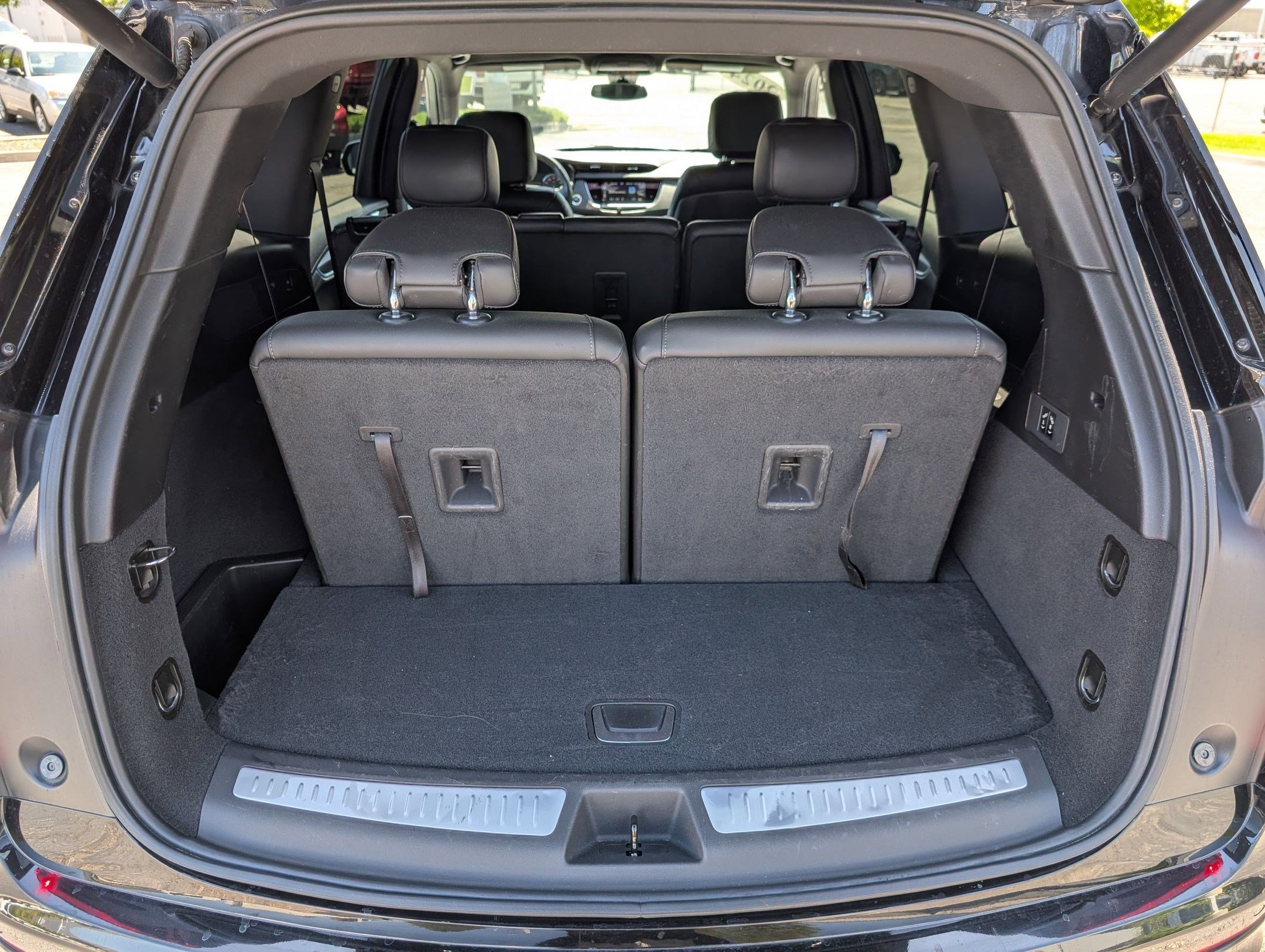 Used 2024 Cadillac XT6 Luxury w/ LPO, Floor Liner Package AWD/4WD image 34
