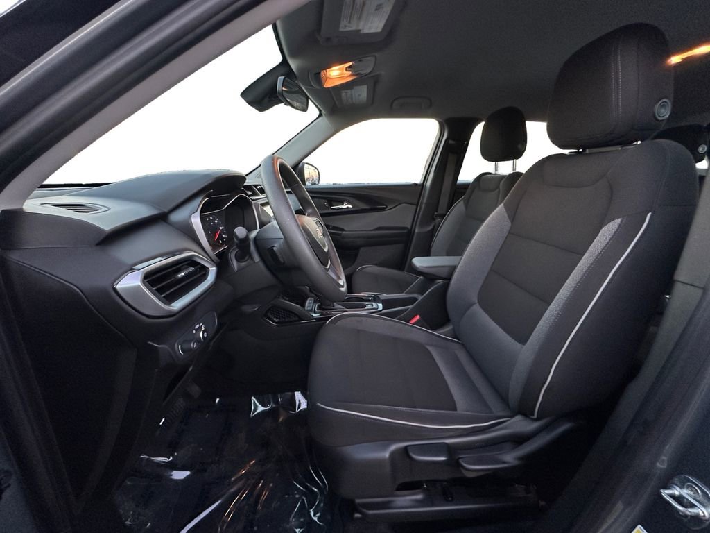 Used 2021 Chevrolet TrailBlazer LS image 9