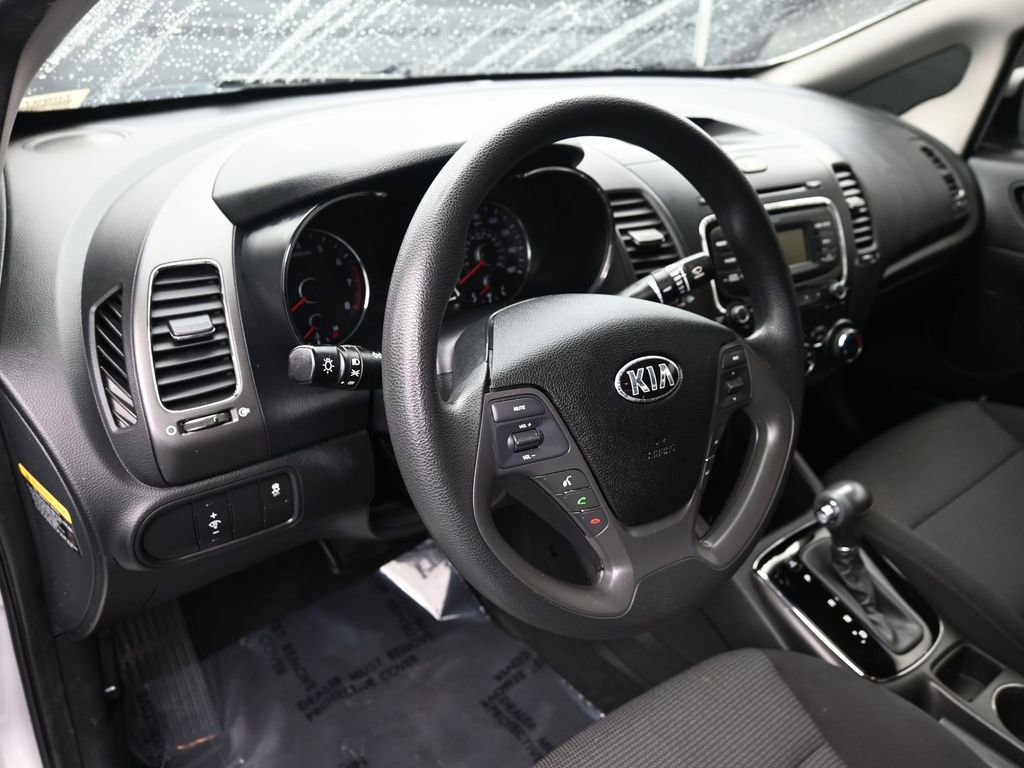 Used 2017 Kia Forte LX image 11