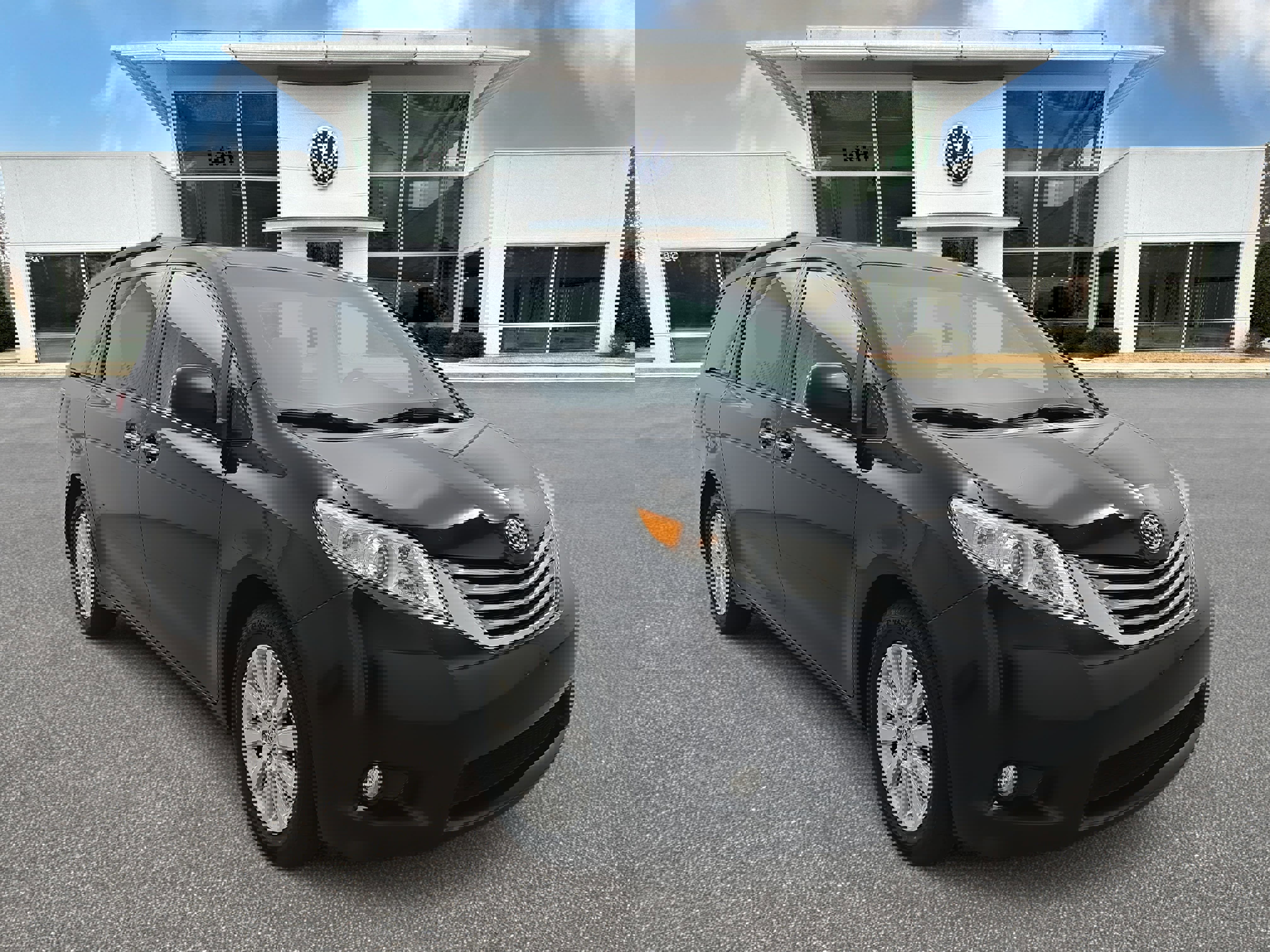 Used 2015 Toyota Sienna XLE image 1