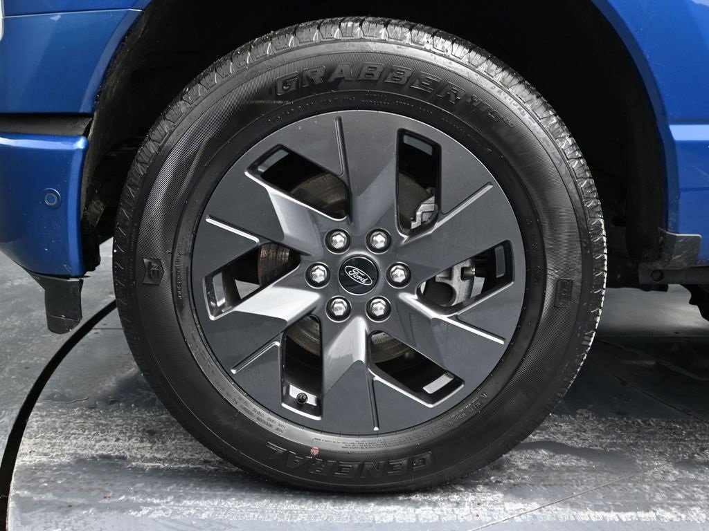 Used 2022 Ford F150 Lightning Lariat w/ Equipment Group 511A High image 12