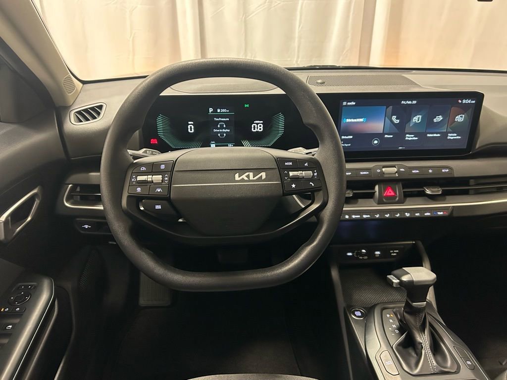 Used 2025 Kia K4 LXS image 3