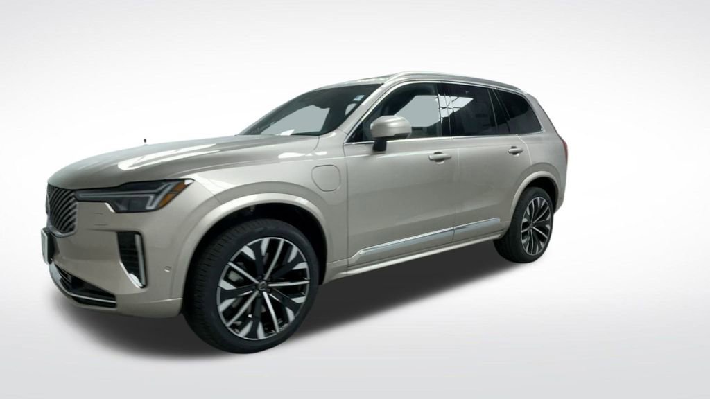 New 2026 Volvo XC90 T8 Plus w/ Protection Package Premier image 19
