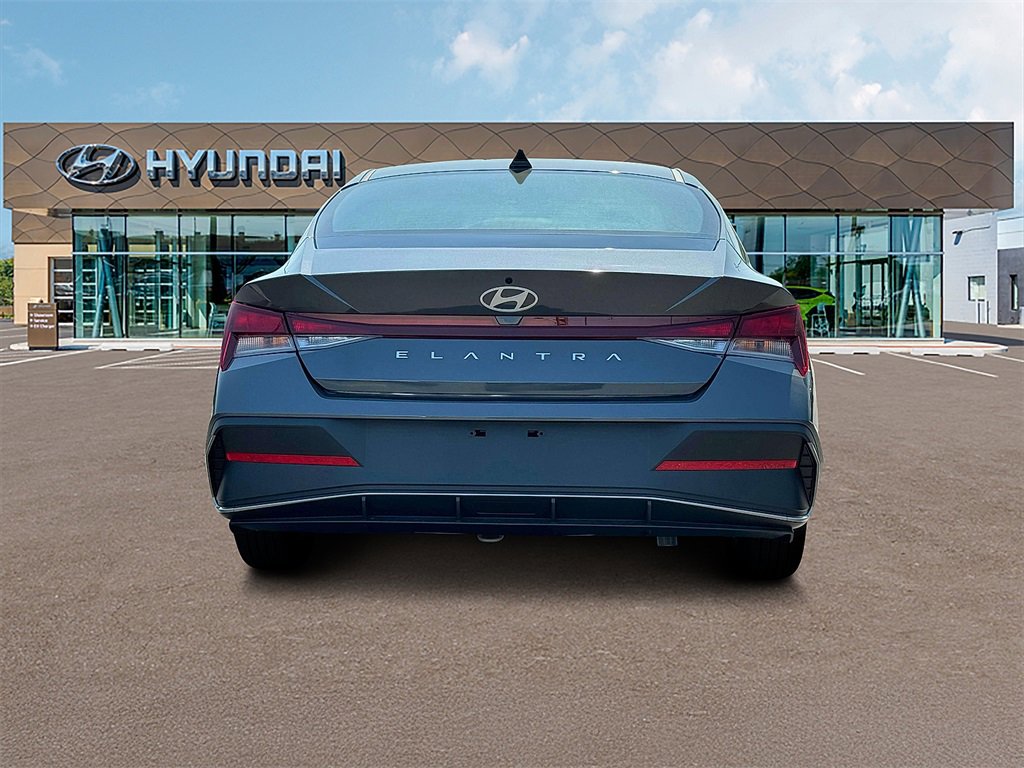 New 2025 Hyundai Elantra SE w/ Cargo Package image 6
