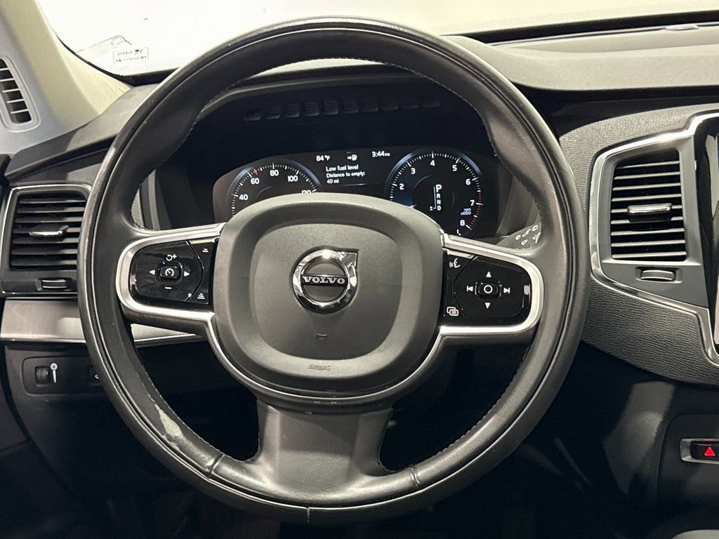 Used 2022 Volvo XC90 T5 Momentum AWD/4WD image 4