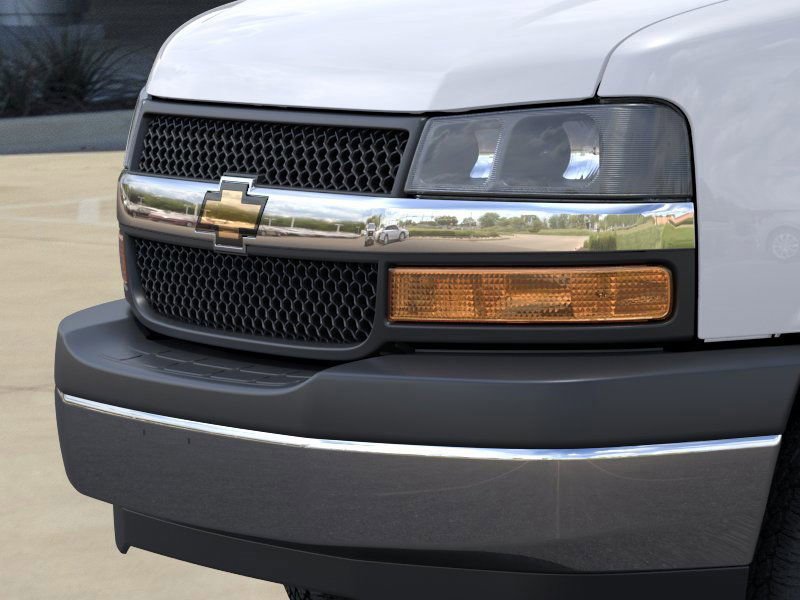 New 2025 Chevrolet Express 3500 w/ Power Convenience Package image 13