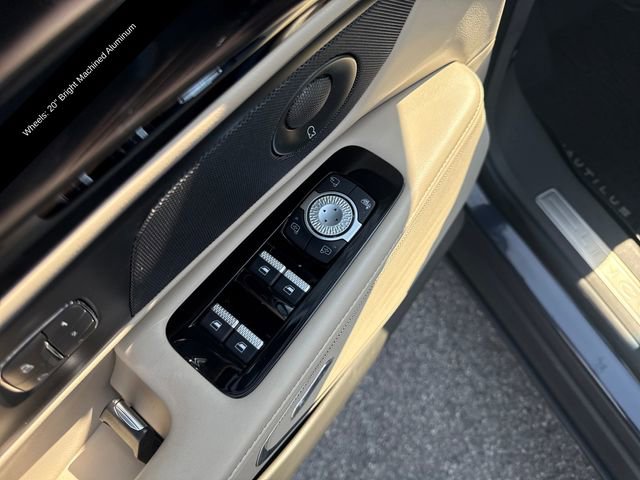 Used 2024 Lincoln Nautilus Premier w/ Equipment Group 102A AWD/4WD image 16